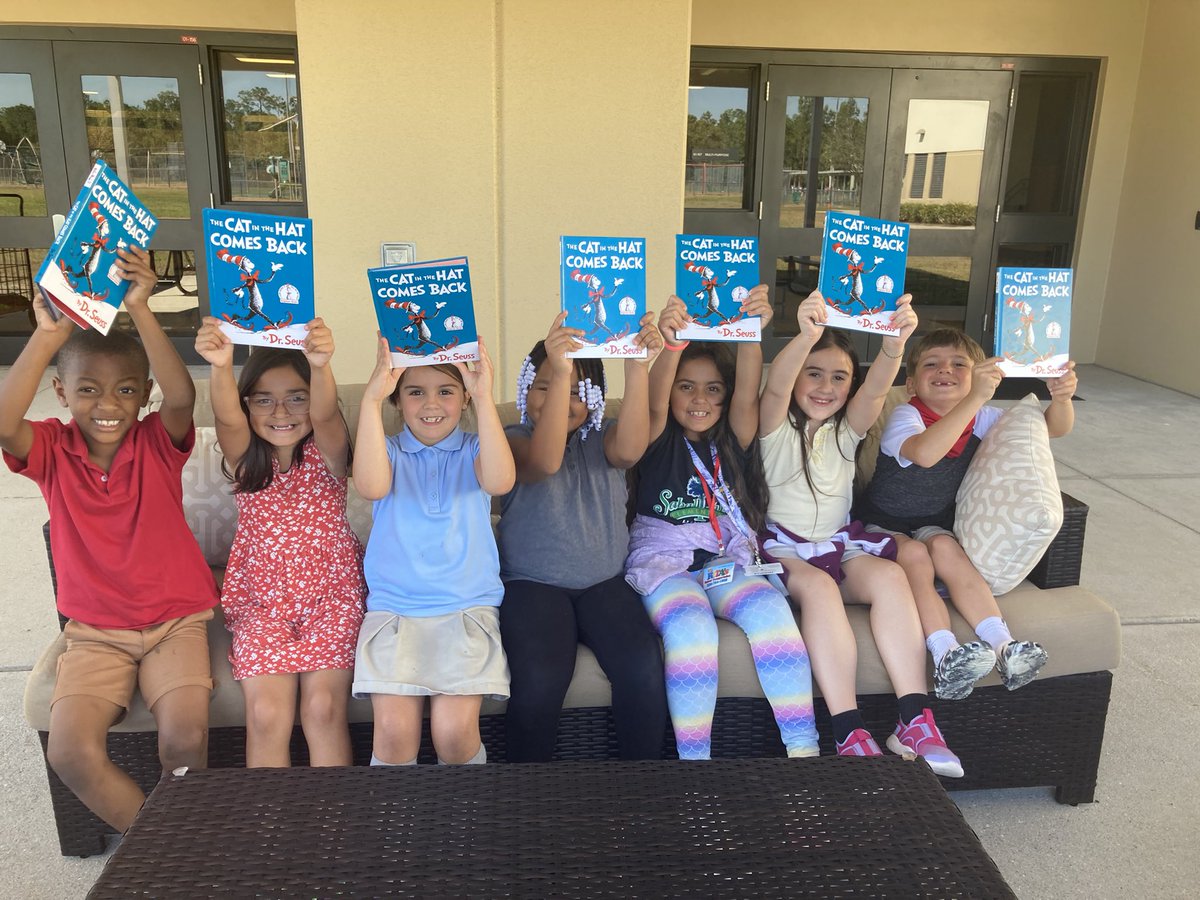 Danielle Moss tweet media