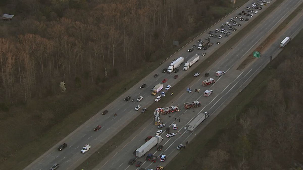 WSOCChopper9's tweet photo. TRAFFIC ALERT: Interstate 485 outer loop near Moores Chapel Road in west Charlotte is closed due to a multi-vehicle wreck. Alternative routes>> https://t.co/OiX3LeZMty https://t.co/jYo7ZiMI2n