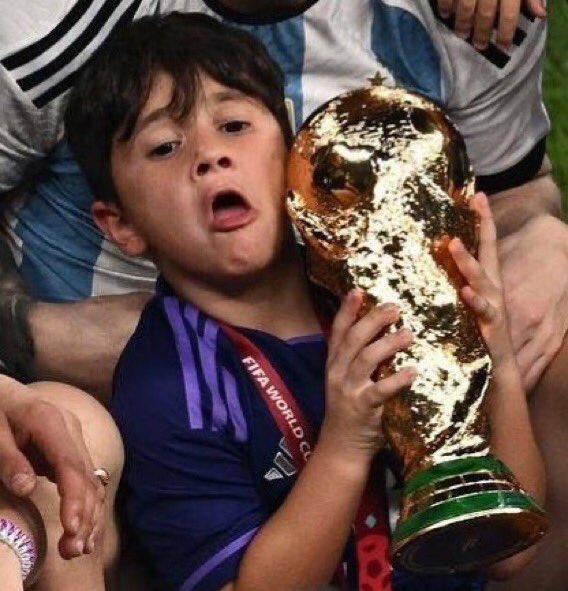 ghanabwoi's tweet photo. The World up Is clear of every tournament u have won in your career.
U need a rest @Benzema https://t.co/secKIYfVrJ