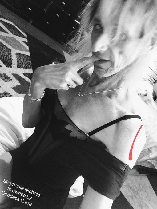 Idk why🤔 But I find this pic Hott https://t.co/OtKZ1Lzwfw