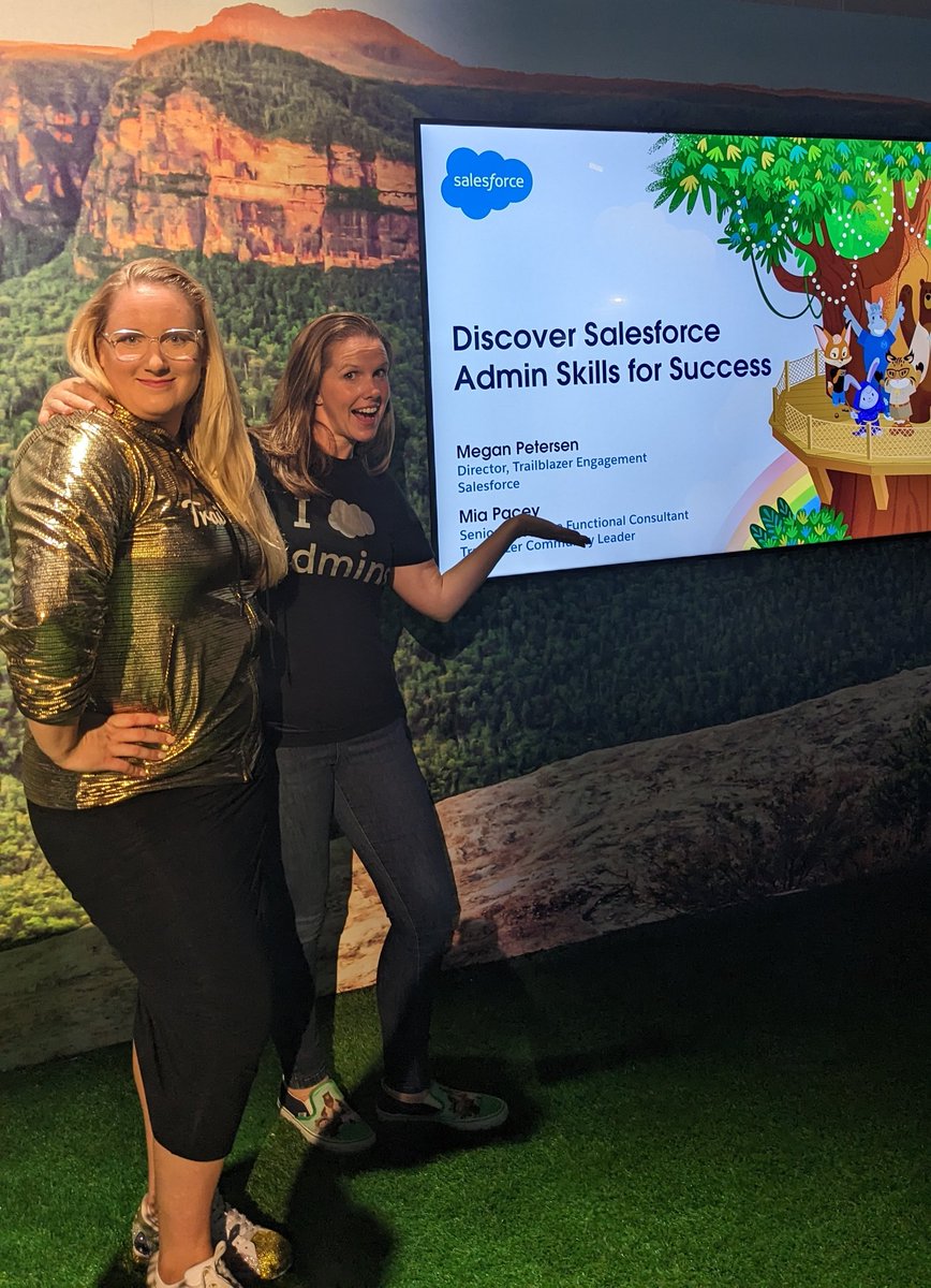PaceyMia's tweet image. Strike a pose! We rocked this session on the Admin Skill Set 💪 #AwesomeAdmin @SalesforceAdmns