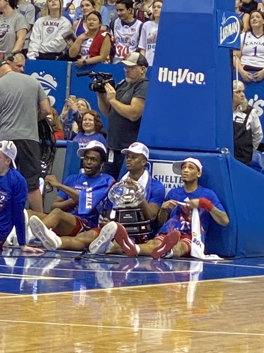 Jayhawk Talk tweet media