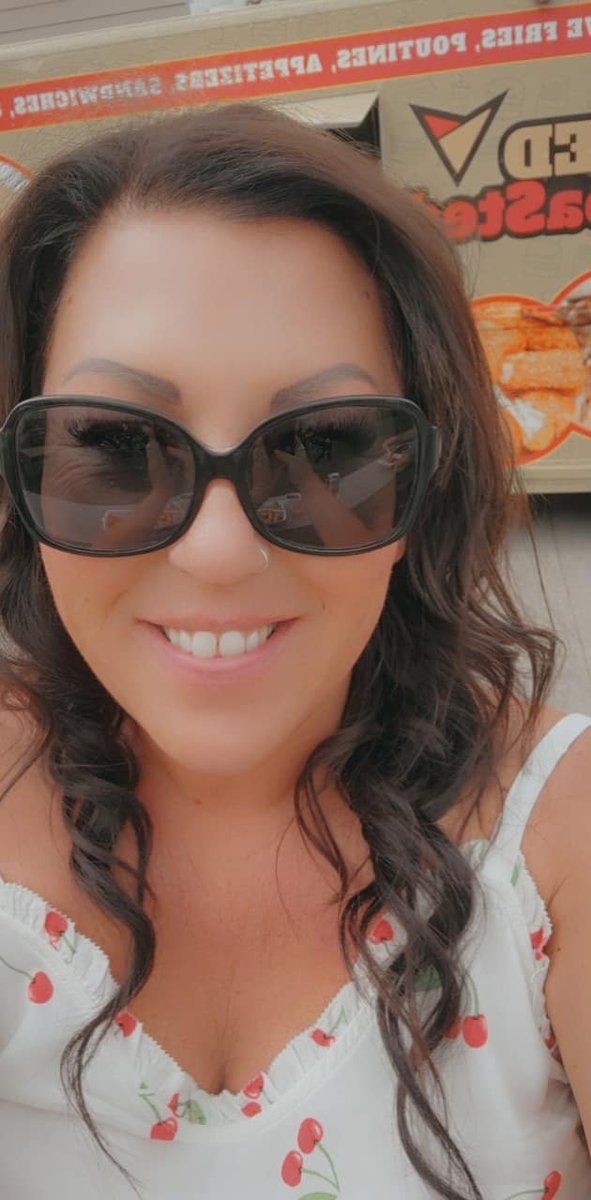 StandnTan's tweet photo. Our boss babe Lisa says she's FORTY today... 🤔 LIES! 😆

She'll be in the salon during the day so you can judge for yourself, but we ain't buying it! 😎 Either way, be sure to wish our lovely leader the happiest of birthdays! 🎂

#HappyBirthdayLisa #LisaItsYourBirthday https://t.co/bwZCg81t4s
