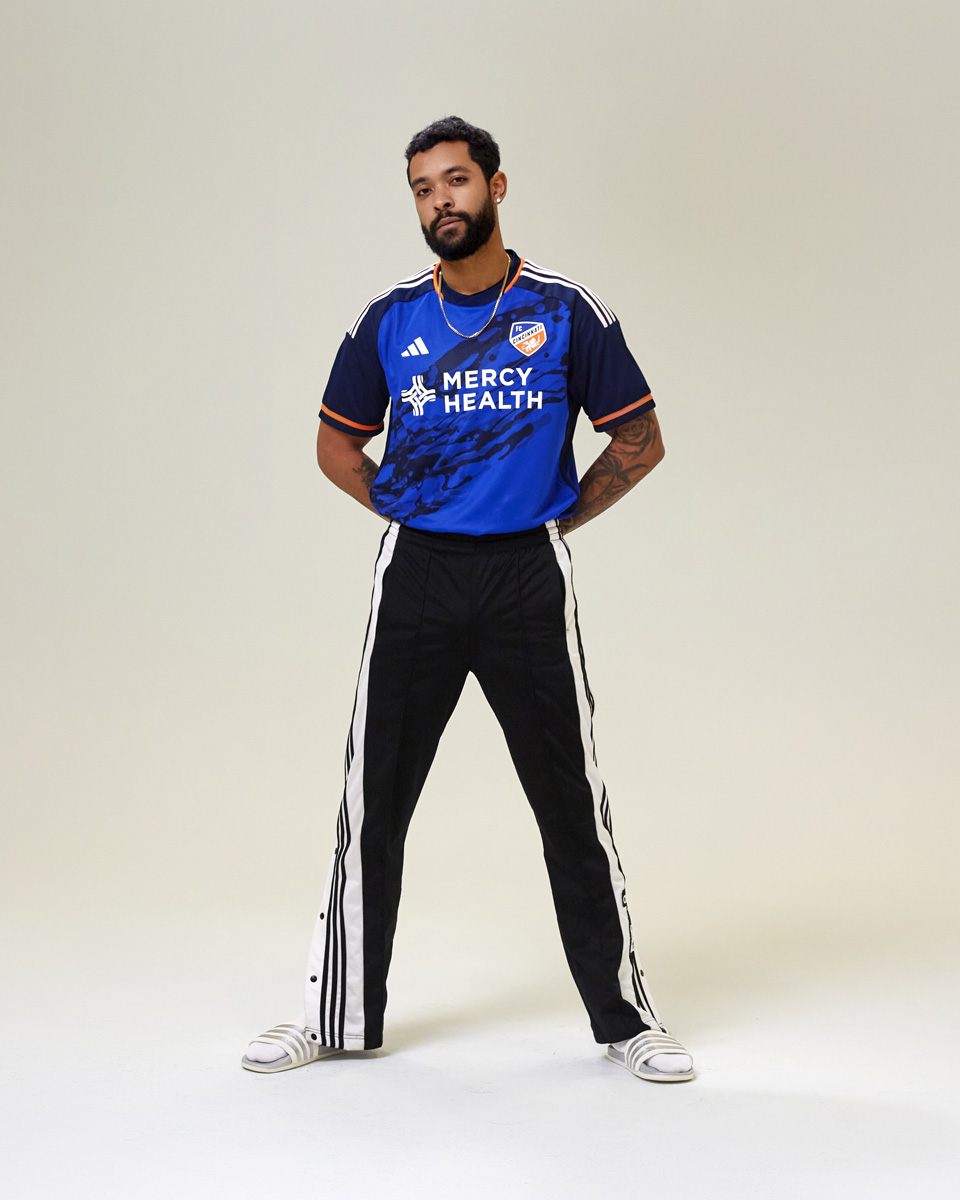 kitstownZH's tweet photo. 🌊
adidas × 辛辛那提 2023-24 赛季主场球衣！
👉 https://t.co/LnlT6XimlT

#辛辛那提 #FCCincinnati 
#adidasFootball 
#球衣 #波衫 #足球 #football #soccer 
#球衫堂 #kitstown https://t.co/Wm0na6fn0U