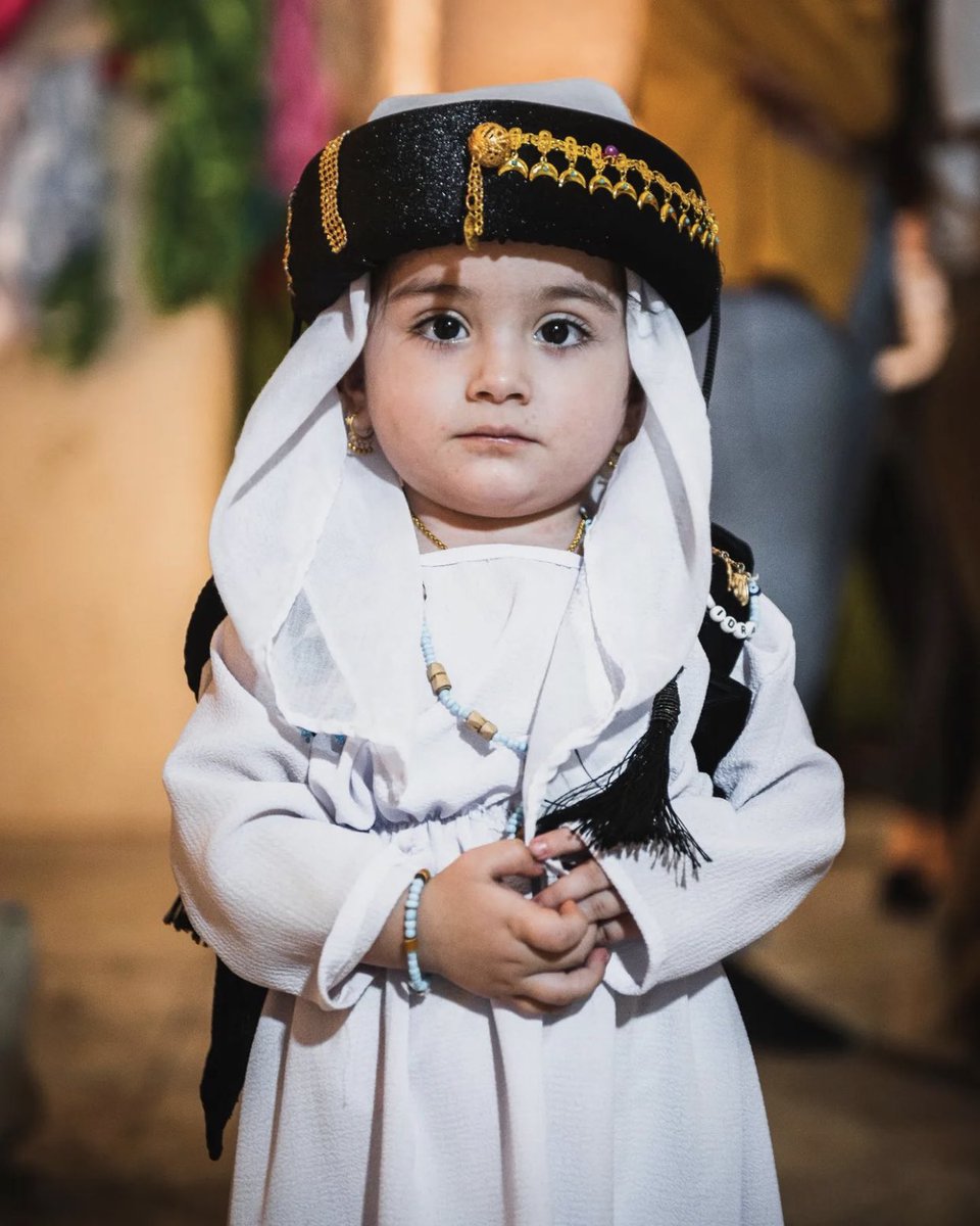 lonewolf_oo7's tweet photo. This little girl is an eyesore for all the Muslims of the world because she is a Yezidi.
#Yezidi https://t.co/NiSCdSFyGQ