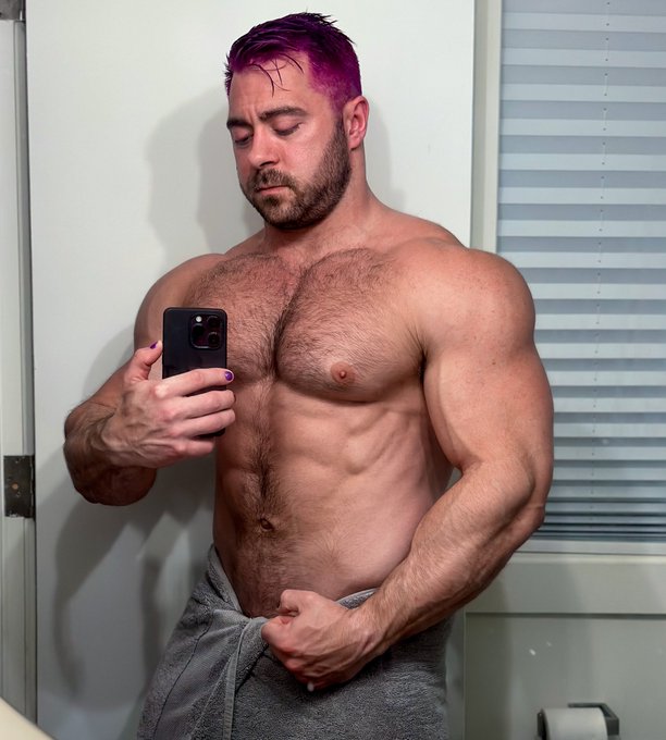 Is it Tuesday already? #toweltuesday https://t.co/jqBpac0WoW<a href="/tag/toweltuesday"class="tags">#toweltuesday</a>