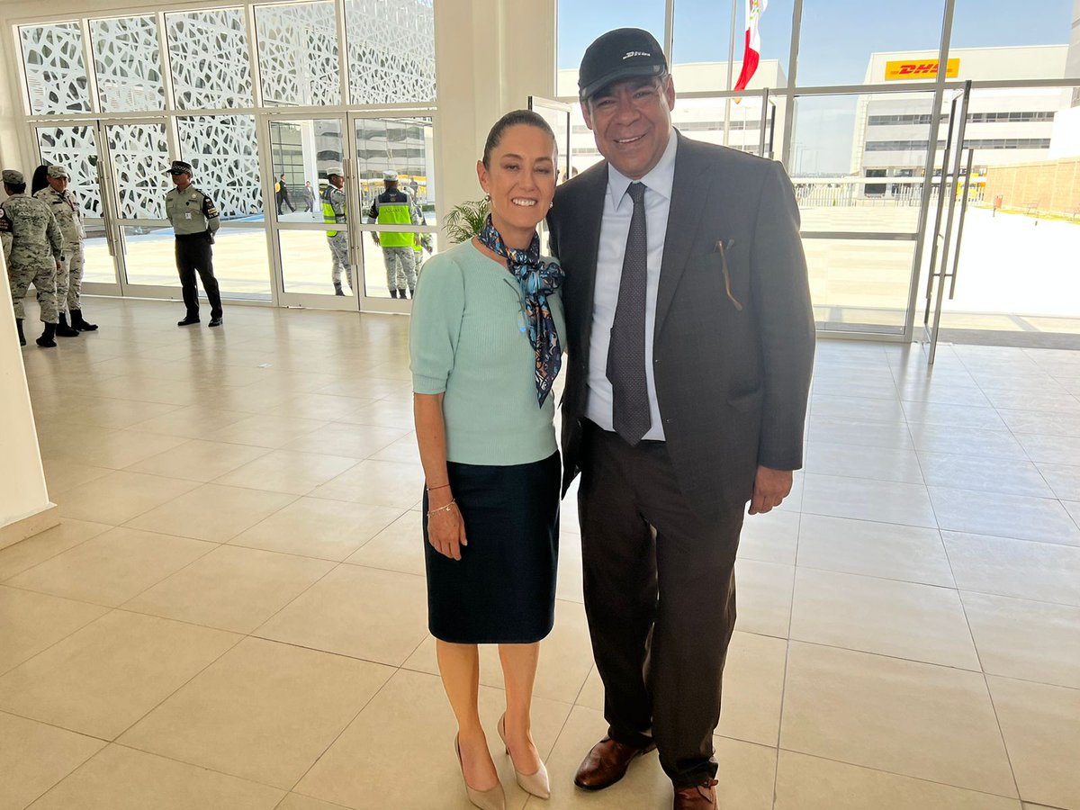 AMESP_oficial's tweet photo. Nuestro asociado Fundador #Serviseg @segurtips a través de su Presidente Mario Espinosa Boulogne y su Director General Lic. @servisegdaniel Vicepresidente de #AMESP en la Mesa Directiva 2022 - 2024, presentes en el @aifaaero
@lopezobrador_ @alfredodelmazo @juliomenchaca https://t.co/27QBqiKLcZ