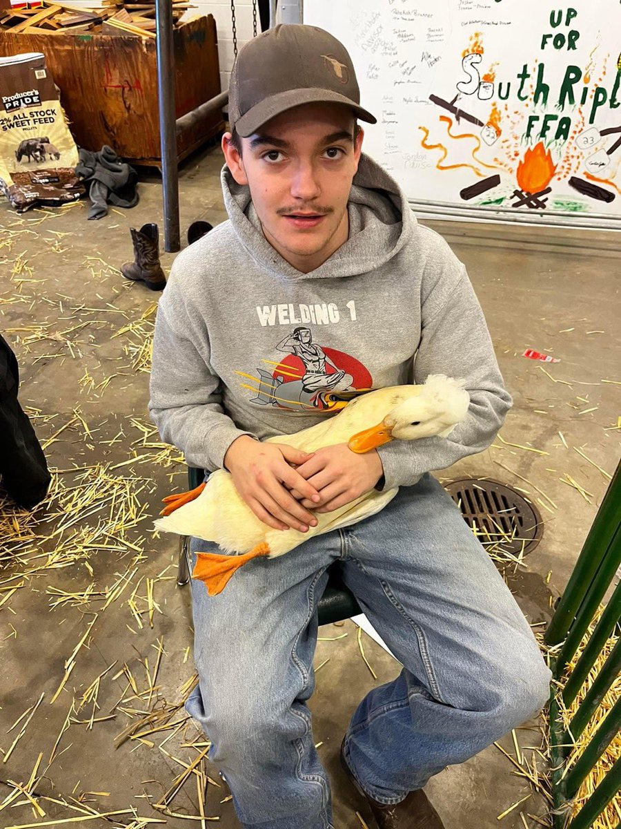 scc_versailles's tweet photo. Love seeing our youth do their thing! Here are some of them helping teach PreK-1st graders at the ABC’s of Ag! We’ve been able to watch them do archery, b-ball,robotics,etc.. Don’t forget to turn in March schedules for extracurriculars so the church can support the kids! https://t.co/jDOfNaz2tM