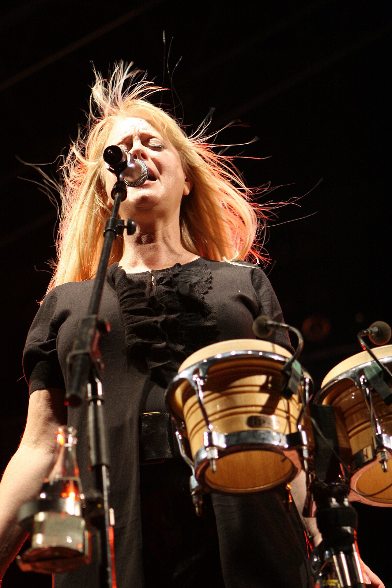 Happy birthday to Cindy Wilson of born in Athens, GA on this date in 1957. 