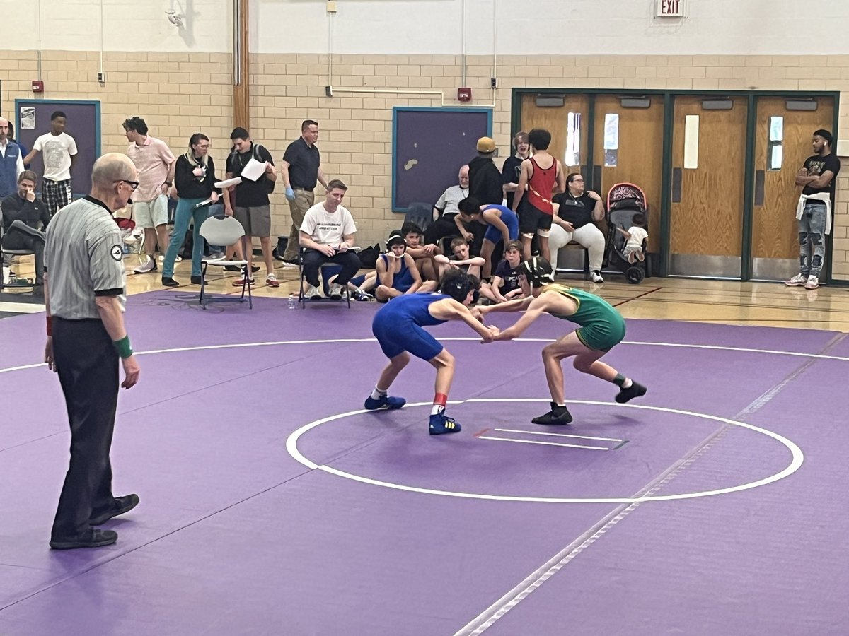 APSKenmore's tweet image. Great Job Kenmore Wrestlers! Really strong effort this year—the team took 3rd place in the county meet with 4 County Champs: Parker, Dylan, Isaac &amp;amp; Anthony—way to go Cougars! Thank you Coach Nitcheu &amp;amp; Mr Baugh &amp;amp; everyone who supported the team @APSVirginia @APSHPEAthletics