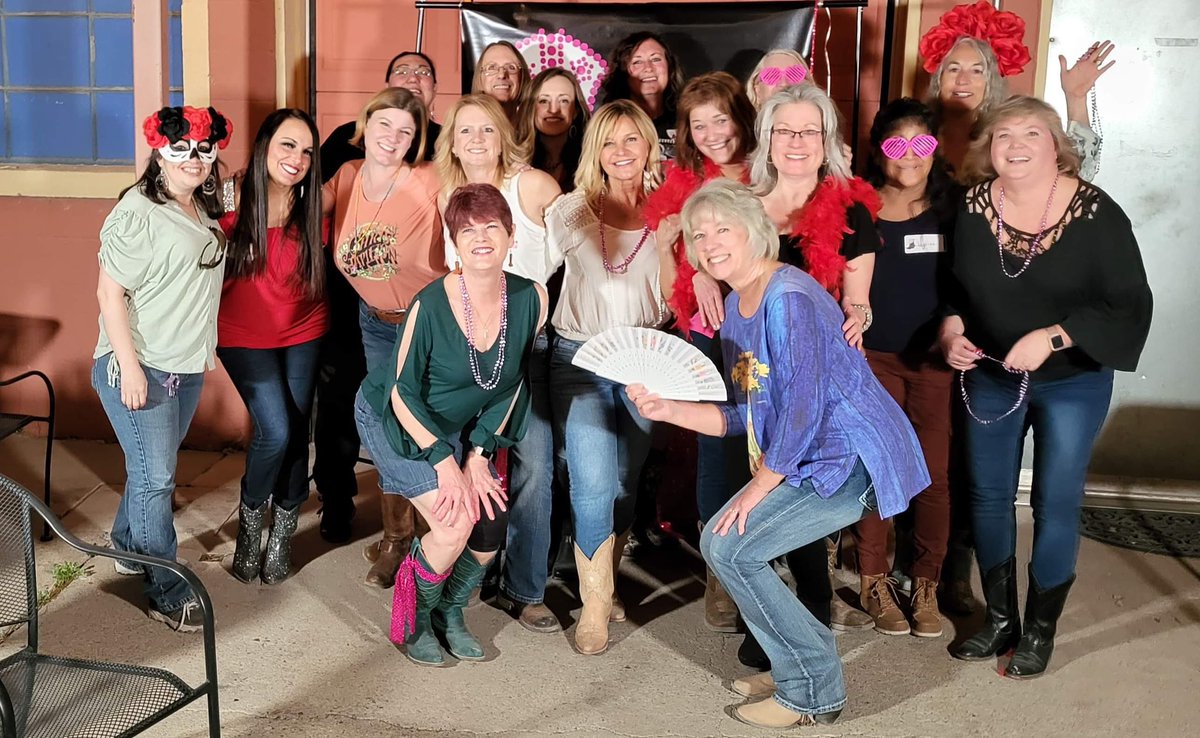 BootBoogieBabes's tweet photo. We LOVE a good social 💖 
Thanks for dancing with us #LasCruces 
#BootCampSocial #B3BootCamps https://t.co/rHjnWI5dhu