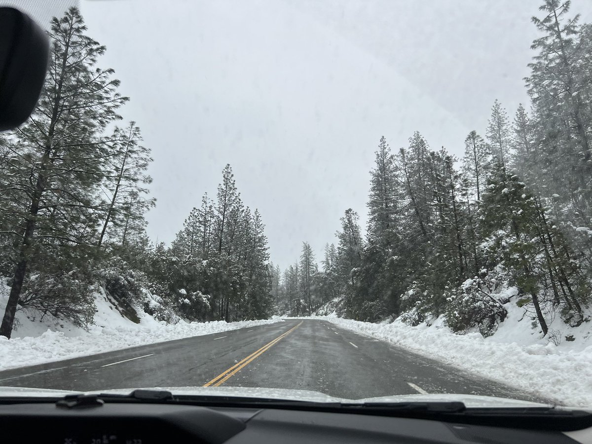 Amber Lynn Carroll on Twitter "RT KatPhillipsTV It’s so snowy on road 222 to Bass Lake right