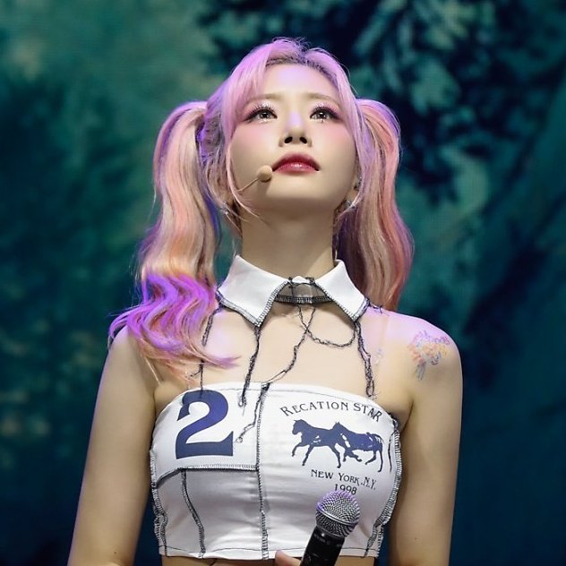 jiuthinking's tweet image. she's so precious to me guys