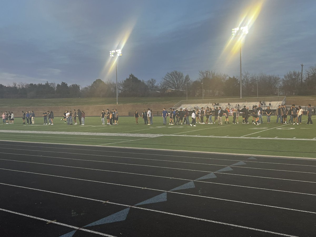 Timberlyn_Mays's tweet photo. Congrats to all the Boys Soccer Seniors!! ⚽️⚽️ Job Well Done! #SeniorNight #Wildcats @Guyer_Soccer https://t.co/fOg6jQeOhn