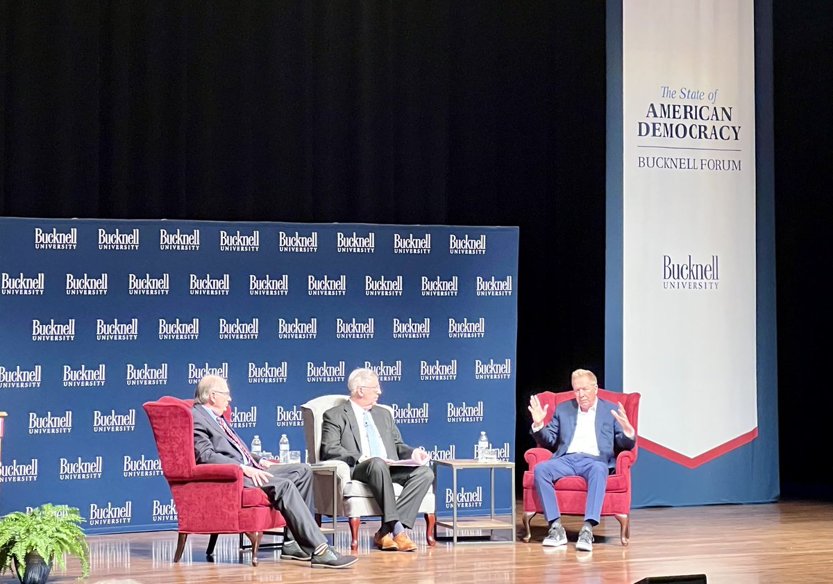 heatherpvj's tweet photo. What a great @BucknellU Forum discussion with @JohnKasich and @davidaxelrod tonight! https://t.co/ZyDpvVR3iP