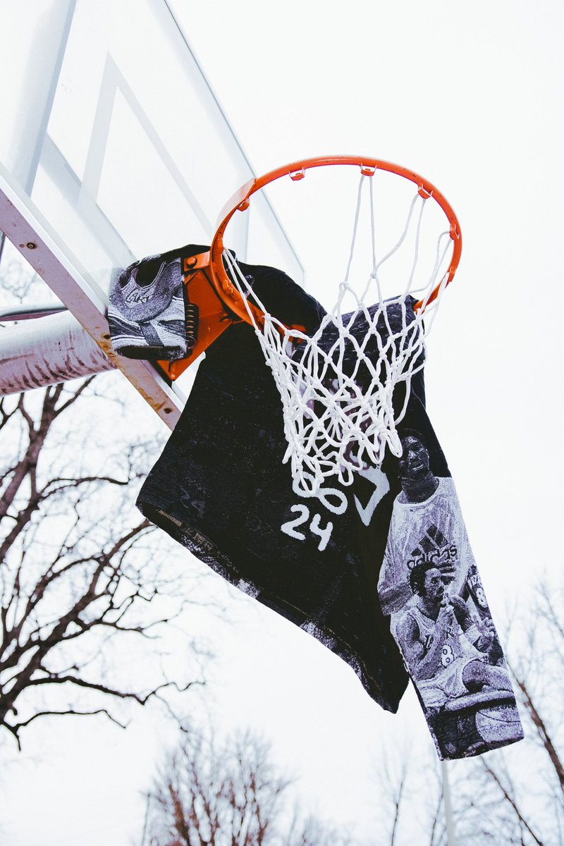 yaddsterr's tweet image. Kobe tapestry hoodie dropping 3/3 @ 12pm EST. 

watchyourstep.co

Random Retweet will be entered to win it for free