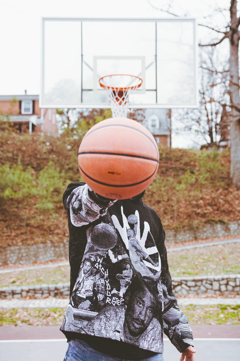 yaddsterr's tweet image. Kobe tapestry hoodie dropping 3/3 @ 12pm EST. 

watchyourstep.co

Random Retweet will be entered to win it for free