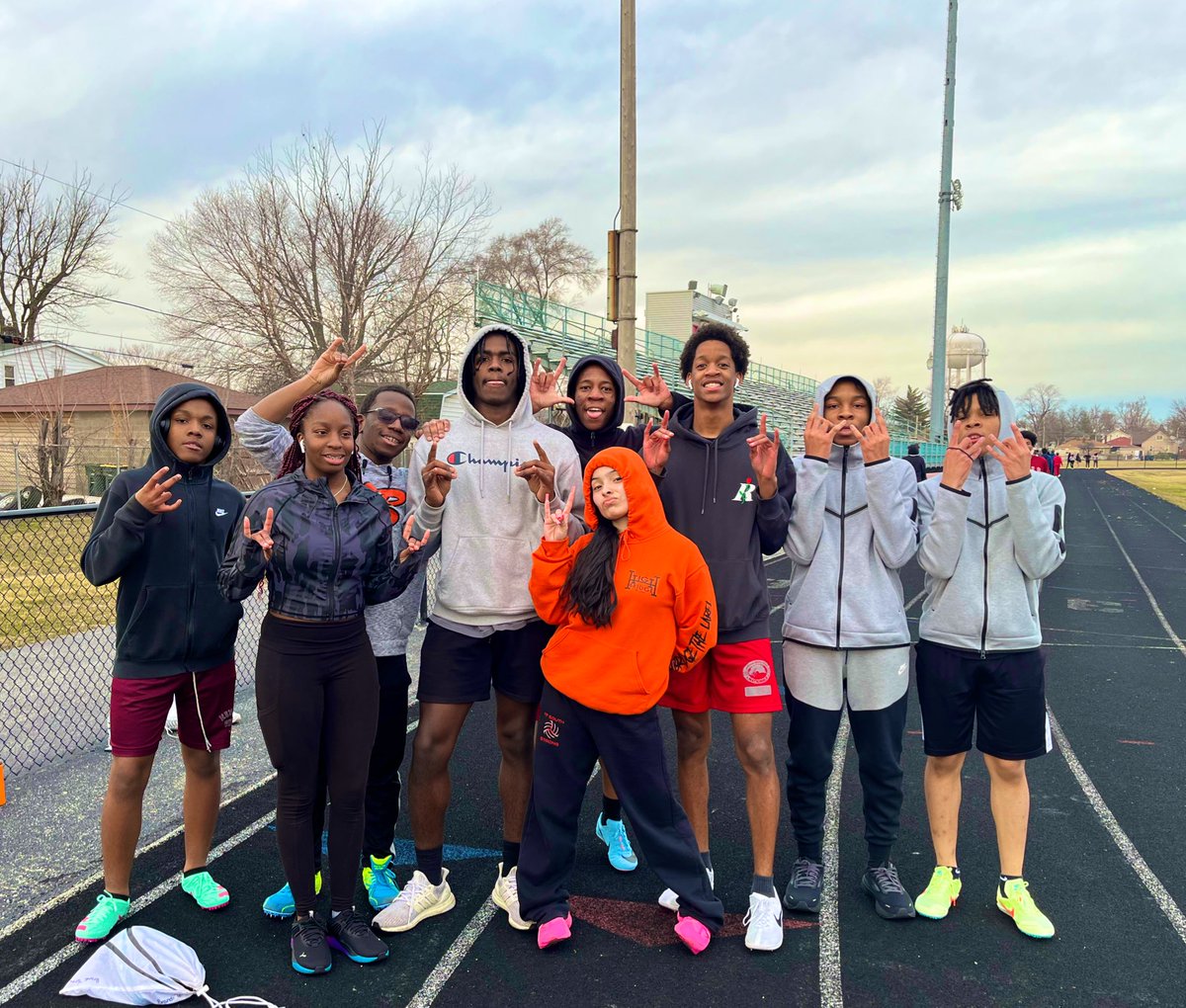 TFSouthTF's tweet photo. These athletes that are part of our CoEd Long Sprint group nailed their workout today!  #RedWolfPride https://t.co/ItQHrQXhP7