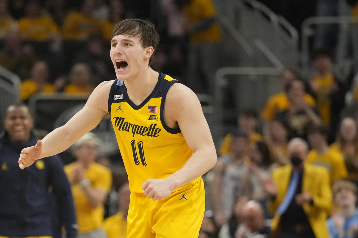 CBSSportsCBB's tweet photo. From No. 9 in the @BIGEASTMBB preseason poll all the way to the top 🚀

@MarquetteMBB becomes the first team ranked ninth or lower in the preseason poll to win the outright BIG EAST season title 🏆 https://t.co/6olOm99otX