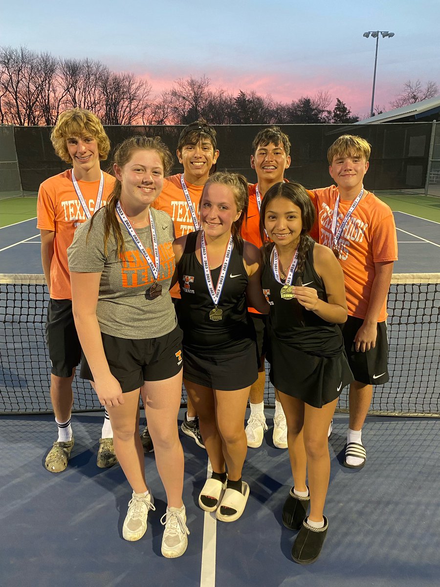 thstennis1's tweet photo. The JV bringing home the hardware from Sulphur Springs. https://t.co/uqNEAzLA3u