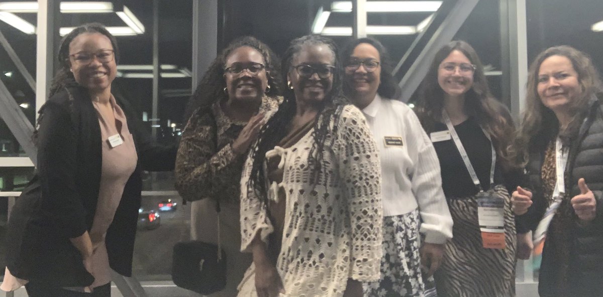 MartiniqueSealy's tweet photo. More #AACTE23 gems ! https://t.co/Muf7QtiDPc