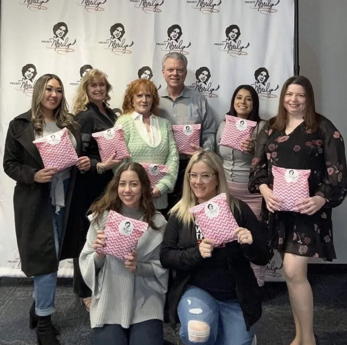 ProjectMarilyn1's tweet photo. @CREWLasVegas came in and packed 600 period kits today! We ❤️ this crew. #endperiodpoverty #period #volunteer #crew #crewlv @jenpbradley https://t.co/wwTPWf3qub