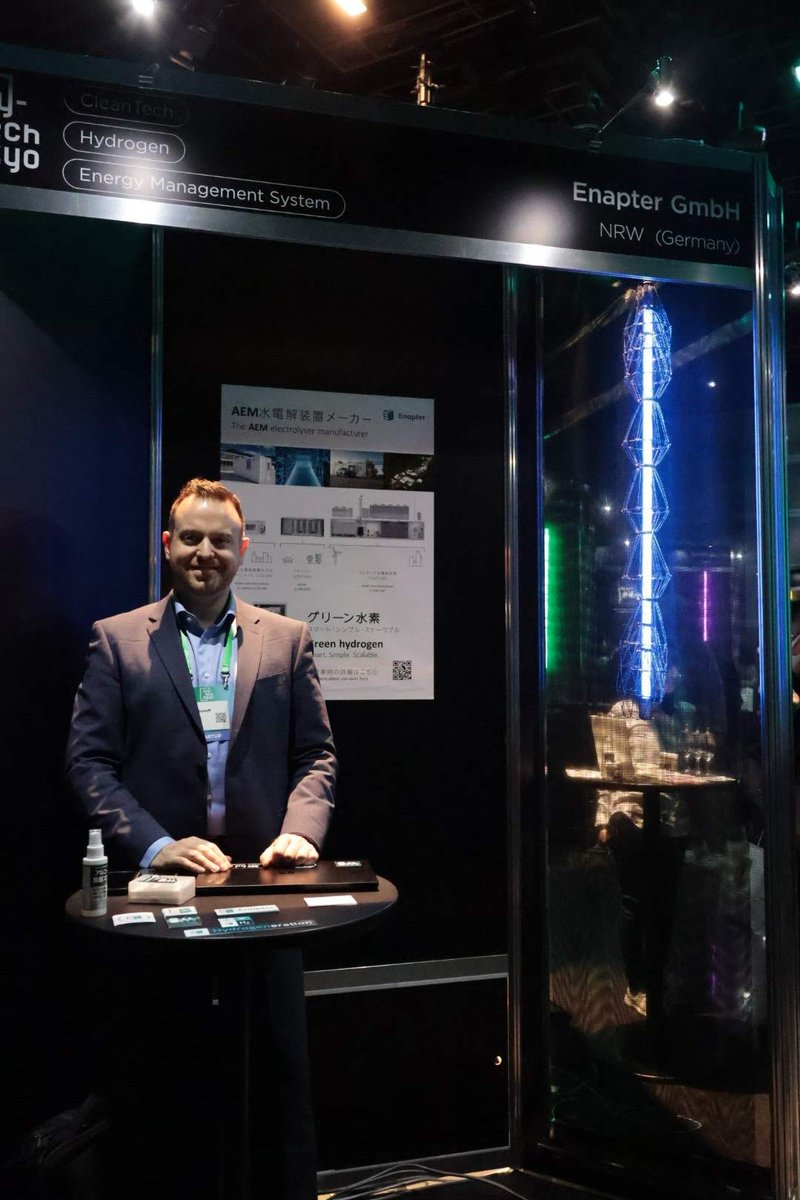 MatsuiEko's tweet image. 独・伊の #Enapter は電気で水素をつくるAEM水電解のメーカー。モジュール1台で電気25kW処理＋複数台で拡張可能。水素から電気を作る燃料電池やタンクなど周辺システムは他社製を利用し、認定インテグレータが提供する。おうちでグリーン水素をつくって貯められる時代がきた！
#CityTechTokyo