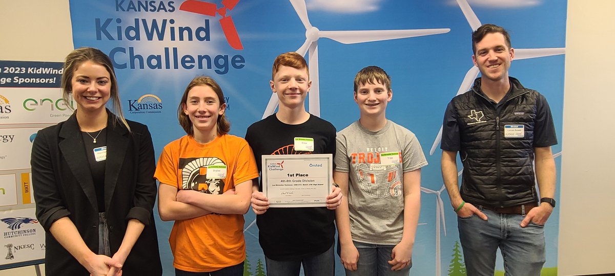 ksenergyprog's tweet image. Great job to all of our teams today! 1st place teams were The Goblins, 9-12 &amp;amp; Los Girasoles Ventosos (aka the windy sunflowers), 4-8th grade. The Windy Pickles got voted Most Artistic by their peers. Judge&apos;s Choice went to The Goblins, 9-12 &amp;amp; The WINDers, 4-8.