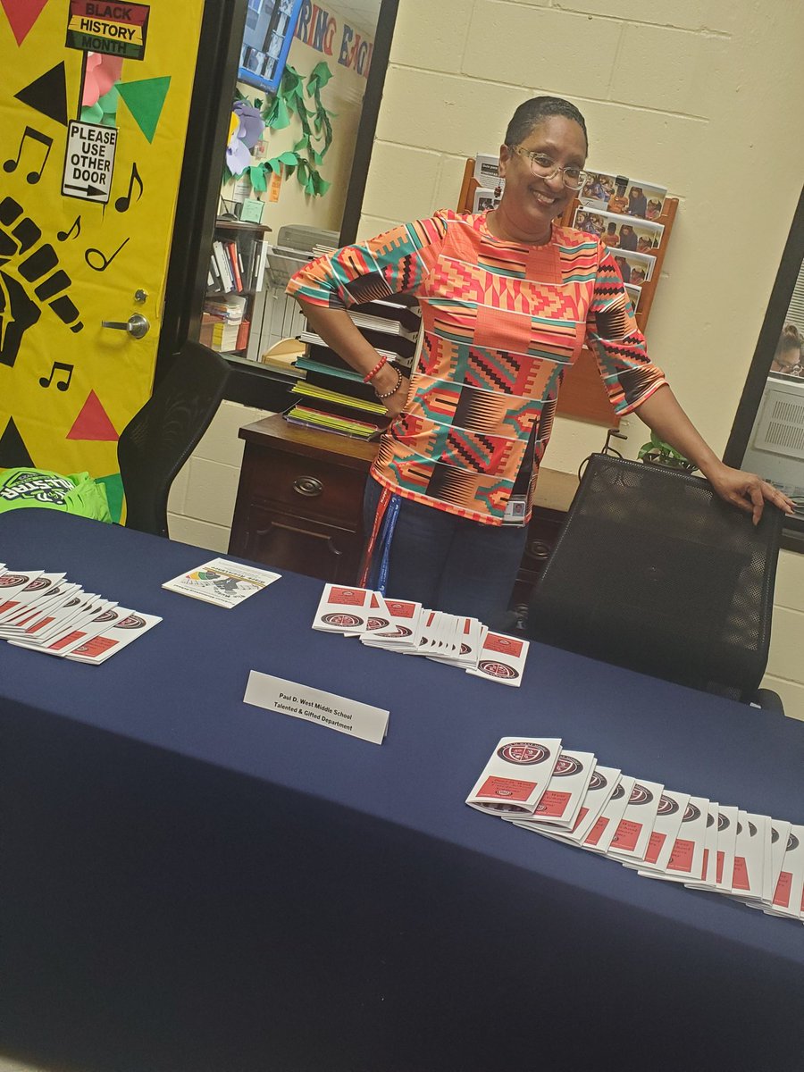 DemetriaRWilso1's tweet photo. Dr. Wilson and Ms. Lee represent @PaulDWestMiddle @prin_pauldwest
to discuss our TAG/Honors Academy with incoming familiesโค๏ธ๐๐พ!
#community
#serve
#FultonCountySchools
#WhereStudentsComeFirst https://t.co/gpXPBr5MO1