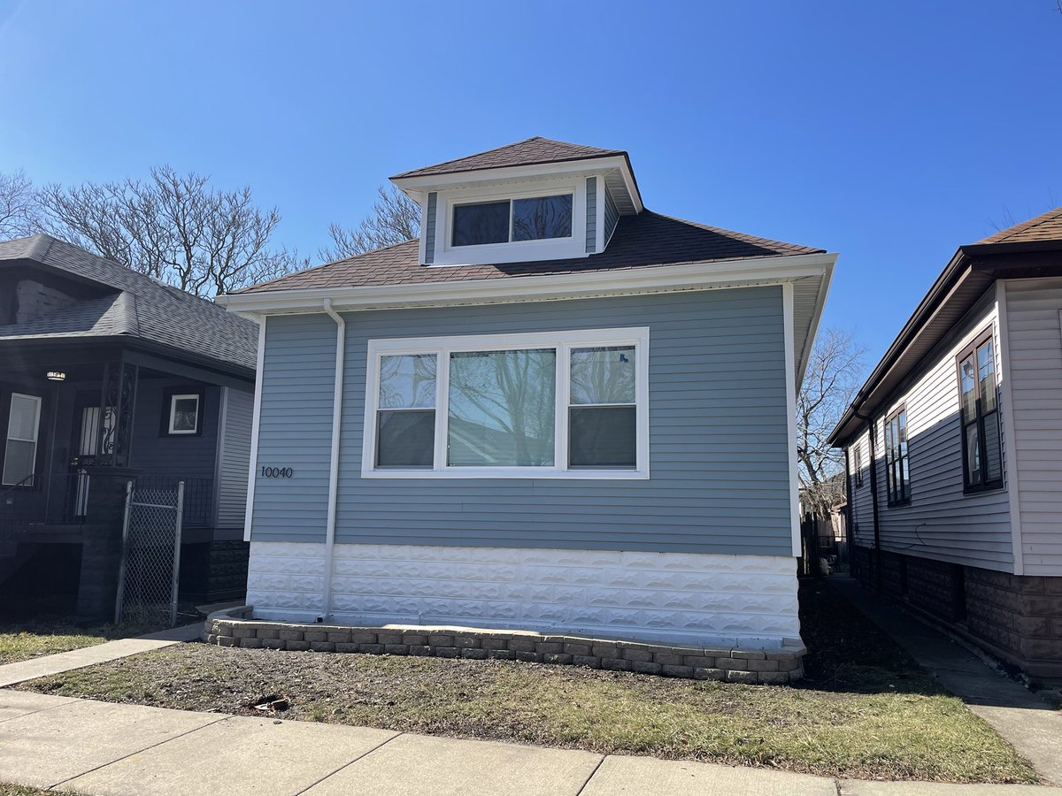williegermino's tweet photo. Tuesday mid afternoon inspection in Chicago with my client Pierre Paris and Shemaca Willis.
#homeinspection #GODISGOOD #buyerclient #brokeragent #ashicertifiedinspector #nicashi #wzghomeinspection #highqualityinspection #forclientsatisfaction #investor #housing #voucher #realtor https://t.co/y4GwKAu5JK