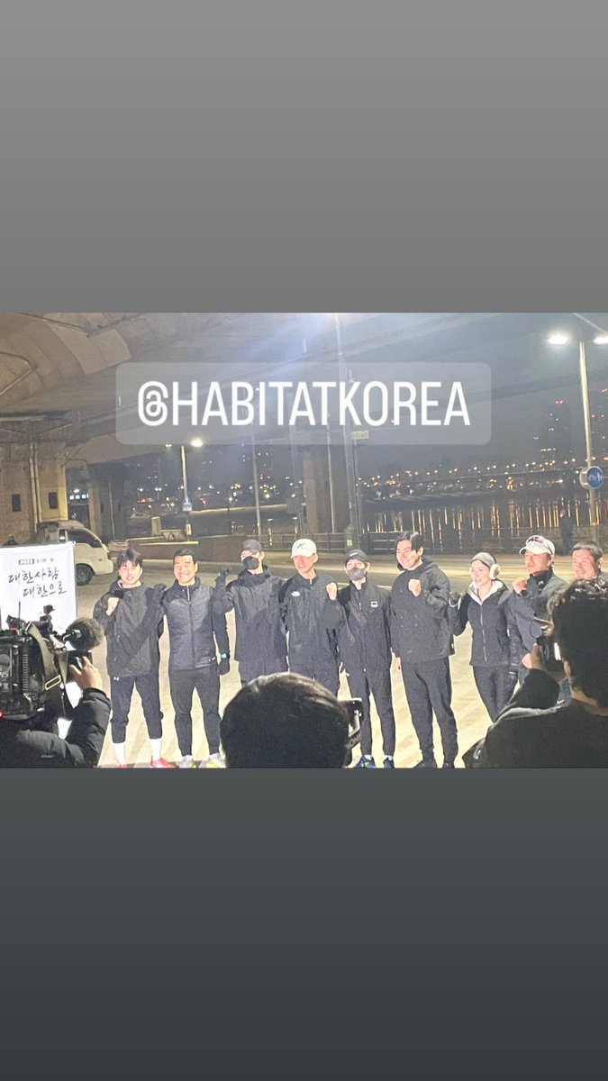 JustLIGHT616's tweet photo. 3.1런🇰🇷1조 #박보검👏👏#31km🏃
https://t.co/BmcEgLDY51
https://t.co/wwR96M7stD
https://t.co/InxNp7cmYI
https://t.co/UQc9trZQkx https://t.co/Hbx6kS6fZ5