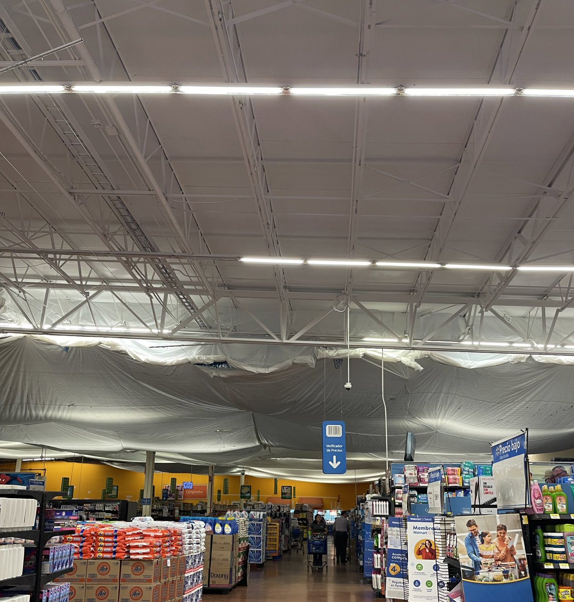 CarlaAispuro's tweet image. Se puso más raro el ghetto