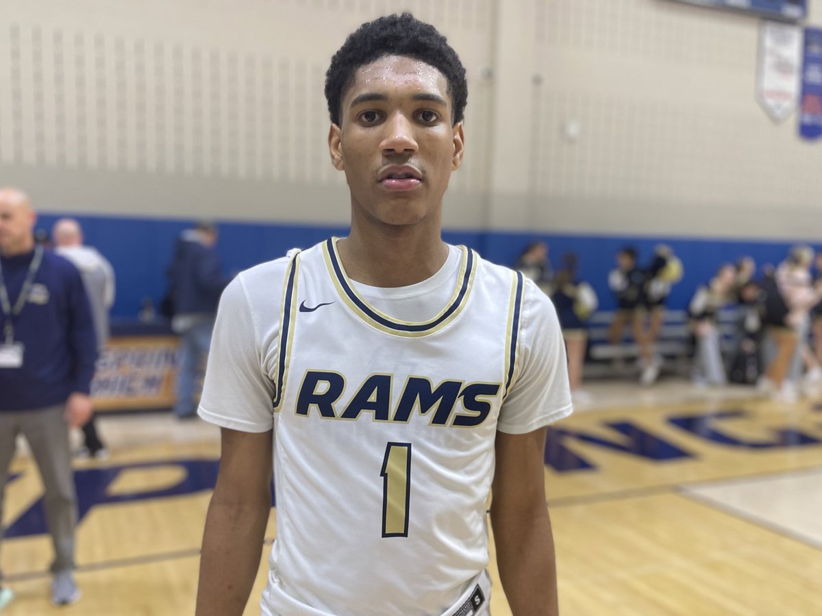 EliteHSscouting's tweet photo. ‘24 EJ Campbell (📷) attacked the cup + hit 3 👌’s to the tune of 26pts as @BoysSF took a 66-52 district semifinal decision over @dwesthoops. ‘25 sniper Jacob Nguyen added 16 (3 👌’s) + ‘25 Tommy Kelly contributed inside with his athleticism.

‘25 Donovan Fromhartz (15pts) led DW https://t.co/sVPqr4n8HG