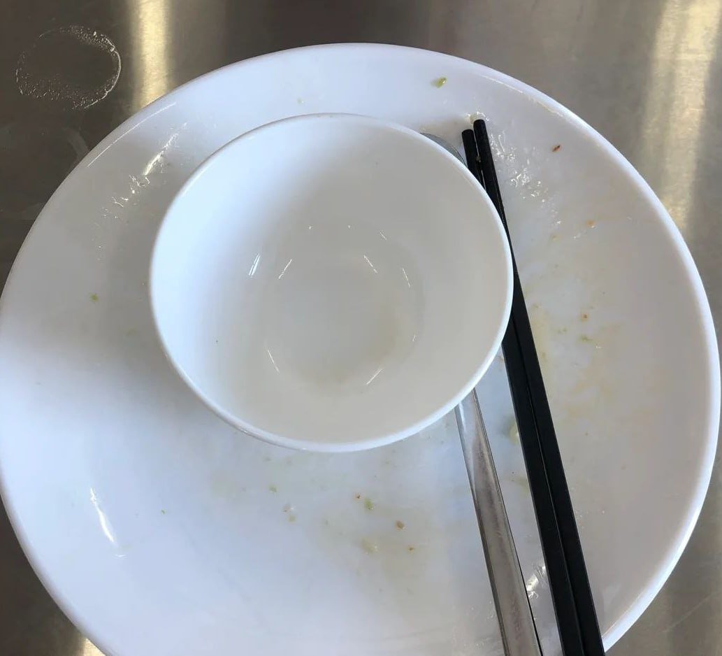 Dora35191570's tweet photo. 🌈The most influential sentence in my life is what my mother told me when I was a child: no leftovers😂😂 https://t.co/MEJDR5UnHv