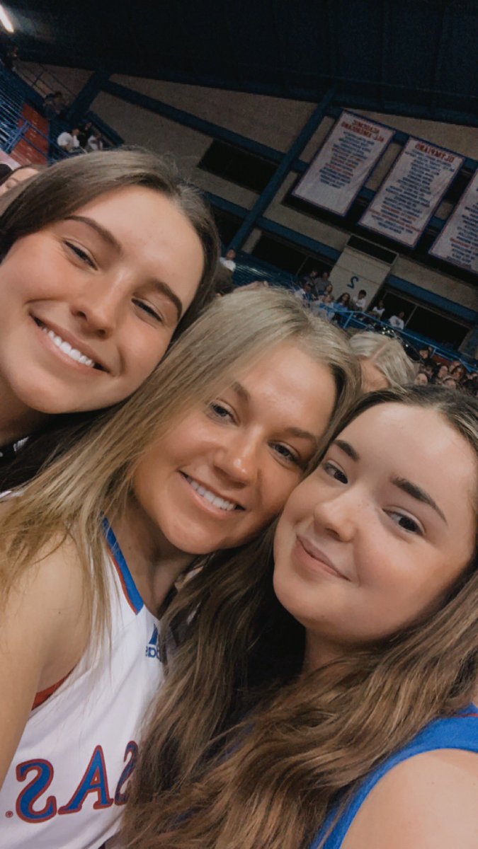 kamiczech304's tweet photo. last home game of the year #bittersweet #kufanpix #rcjh https://t.co/PjQumMYqhJ