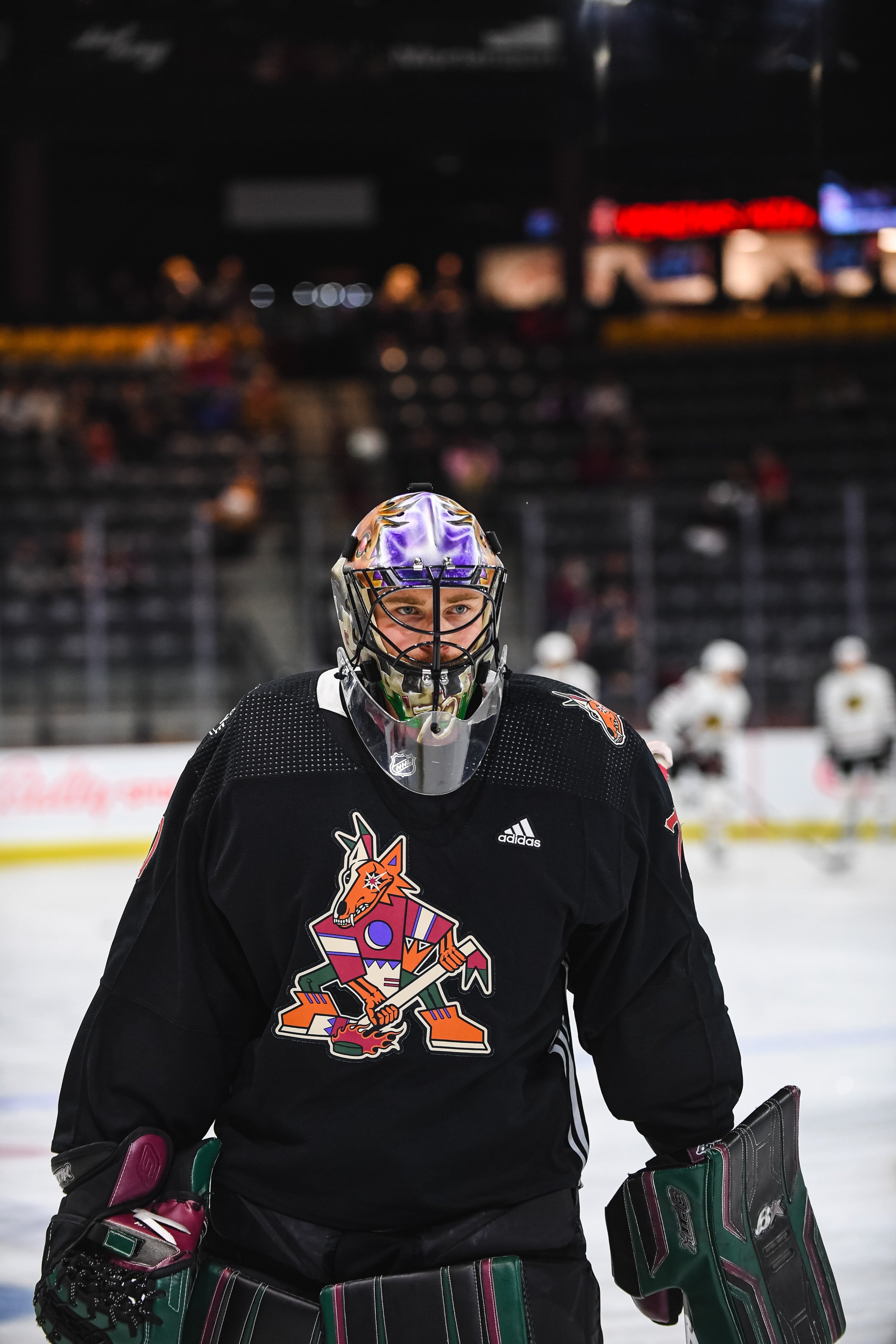 Our Los Yotes Night jersey auction is now open! 🌸 Bid now until