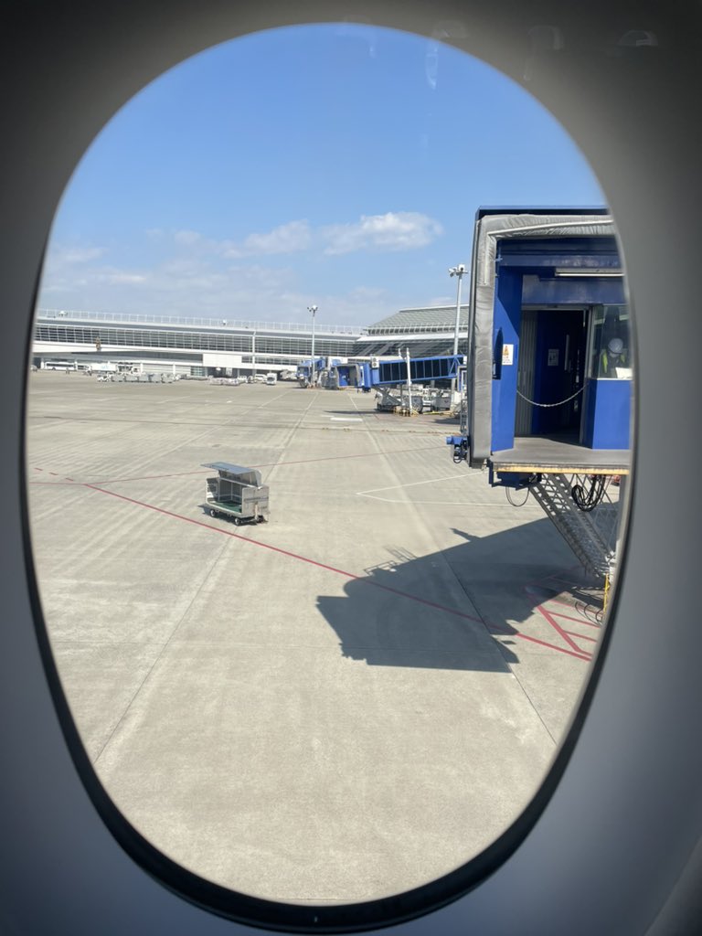 ynlovefamily's tweet photo. 飛びます🛫ようやく外見えた
#TG645 https://t.co/Z3L48d7rf2