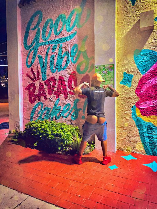 Risky as fuck I know 😅😩😋🙈🤓 subscribe to my OF for more; https://t.co/VdkHItcItg https://t.co/V6yUUwS<a href="/tag/breakfastinbed"class="tags"><span>#breakfastinbed</span></a>