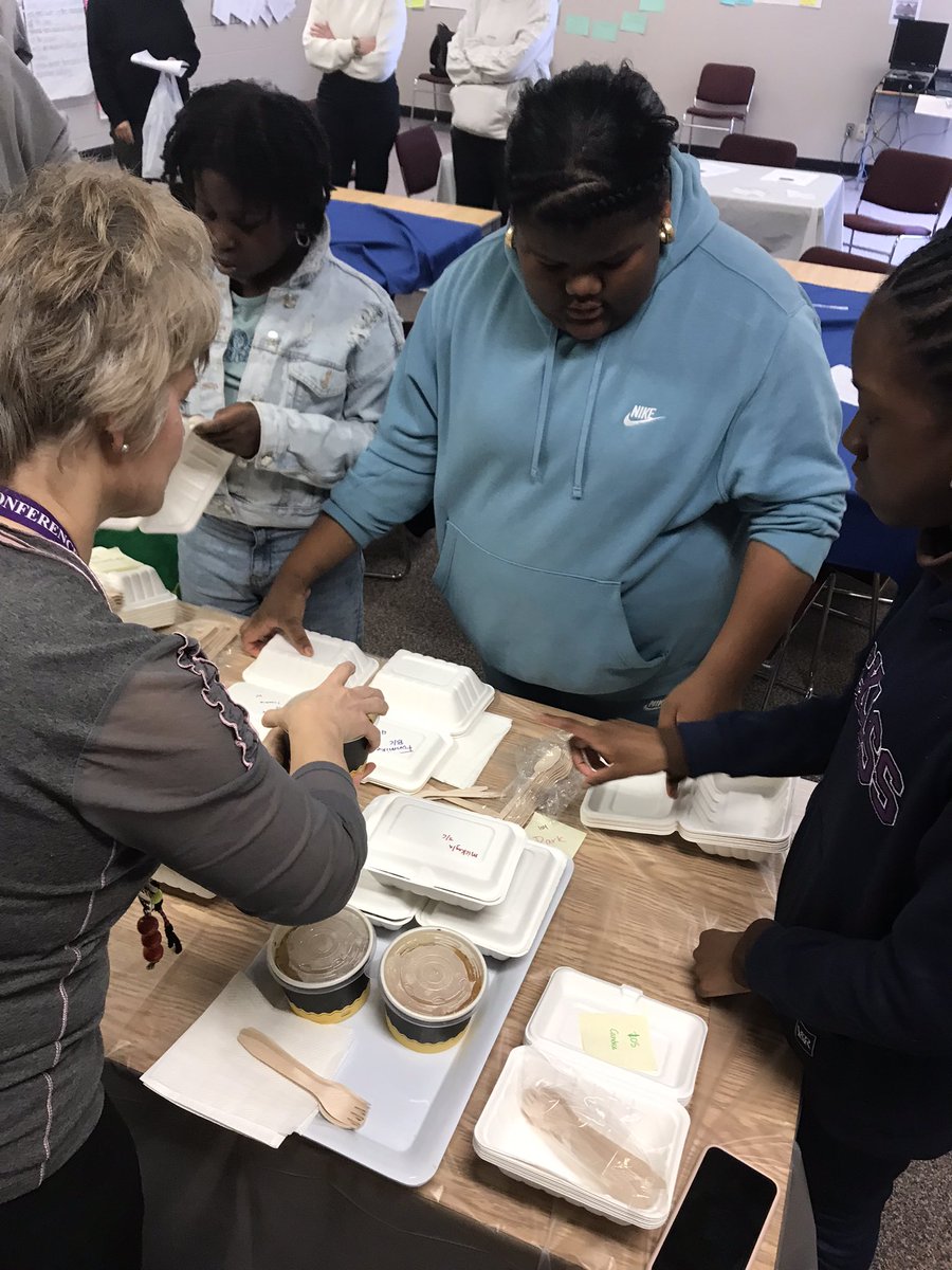Celebrating Black Excellence!  What a wonderful way to bring families, students and staff together!  A huge shout out to Meghan Grant and Adrian Clarke for creating such amazing possibilities for our school community.
