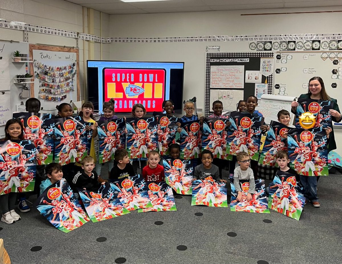 Amber Anderson tweet media