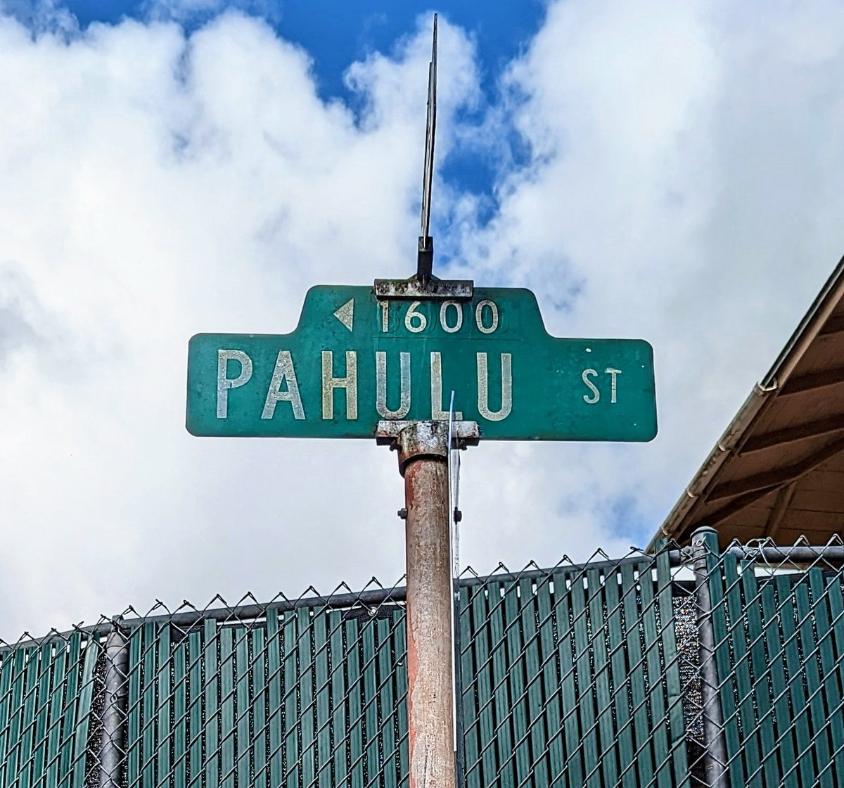 pahulusfood's tweet photo. Honolulu Hawaii 🌺💀🌺 https://t.co/gN8aADuFUb