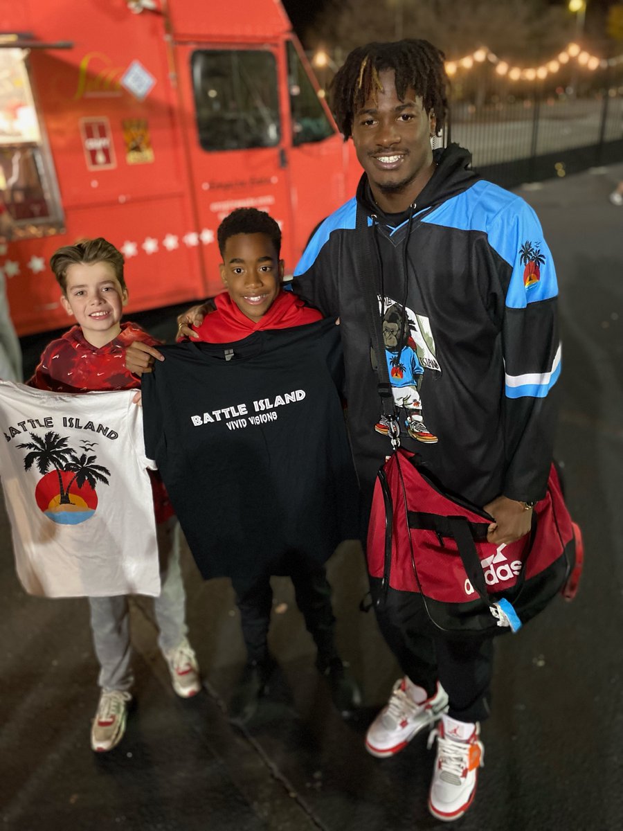 trending hockey jersey by Battle Island  
nil.obsesh.com/products/battl…