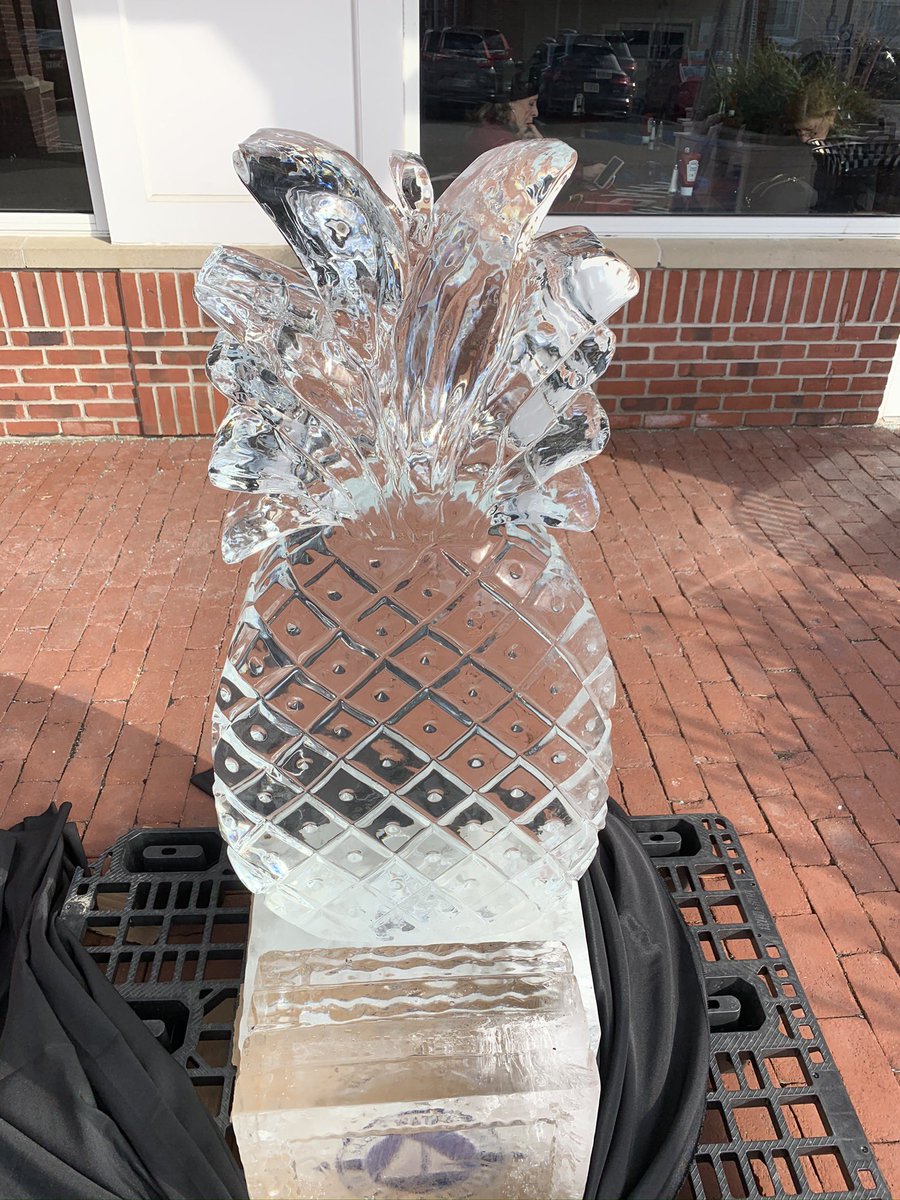 findinggg's tweet photo. @Giselleinmotion @LiveaMemory @obligatraveler @gfreetraveler @intheolivegrov1 #Top4Theme
Top4Frozen
Hard to believe I could not find ice cream pictures.
1) Salem, MA ice sculpture
2) Iceland
3) New Hampshire
4) Connecticut https://t.co/Ty3knyZGdA