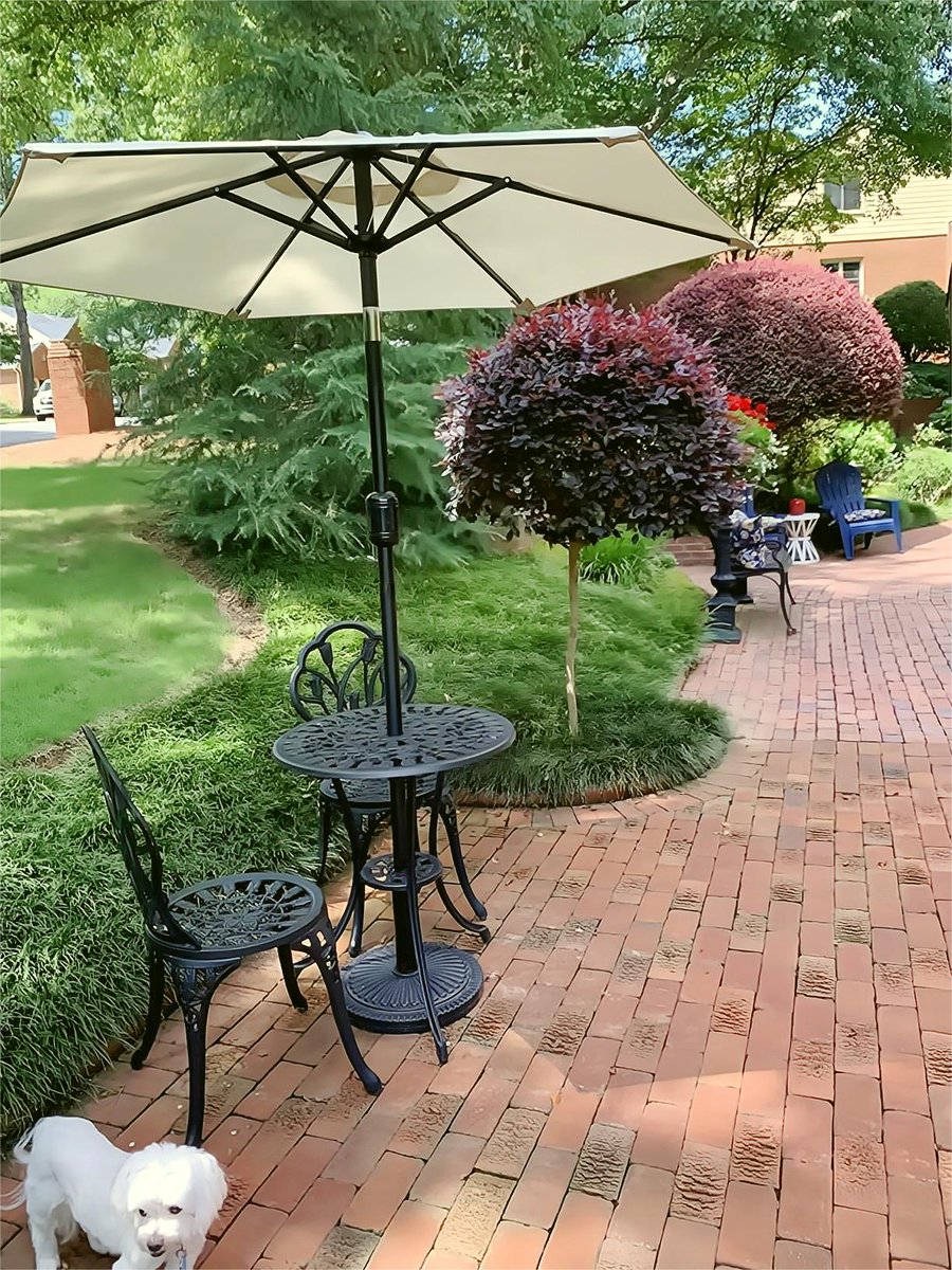 PATIOFRUITEAM's tweet image. Upgrade your outdoor space with our stylish umbrella base!  💪🌞 

Pair it with your table and chair set for a chic look in your garden or patio.  🌺 Shop now and elevate your outdoor experience!  ☀️👨‍🌾👩‍🌾

#UmbrellaBase #OutdoorLiving #PatioEssentials #GardenGoals 🌞💪🌂🌺☀️👨‍🌾👩‍🌾