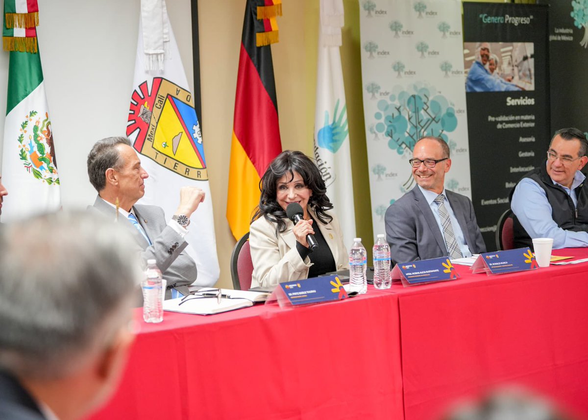 NormaMXL's tweet image. Hoy me reuní con el Cónsul Fritz Eisele Thurau y funcionarios de la #EmbajadaDeAlemania en #México, para presentarles las ventajas competitivas que ofrece #Mexicali para invertir, como el gran potencial de nuestra gente trabajadora.