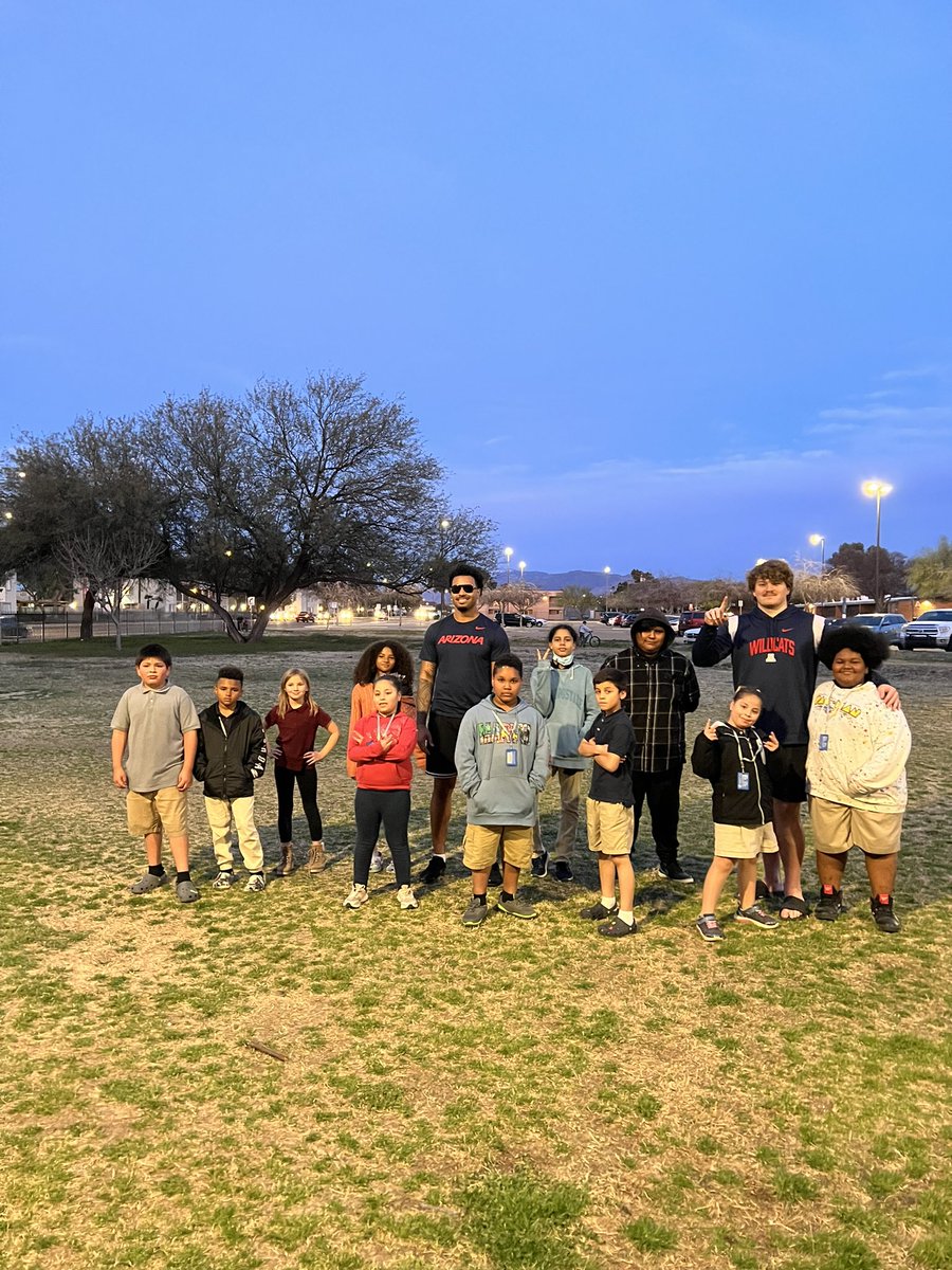 Arizona Football supports the Jim and Vicki Click Boys and Girls Clubhouse! Please support their mission! #nil #community #boysandgirlsclub 🐻⬇️🌵🏈