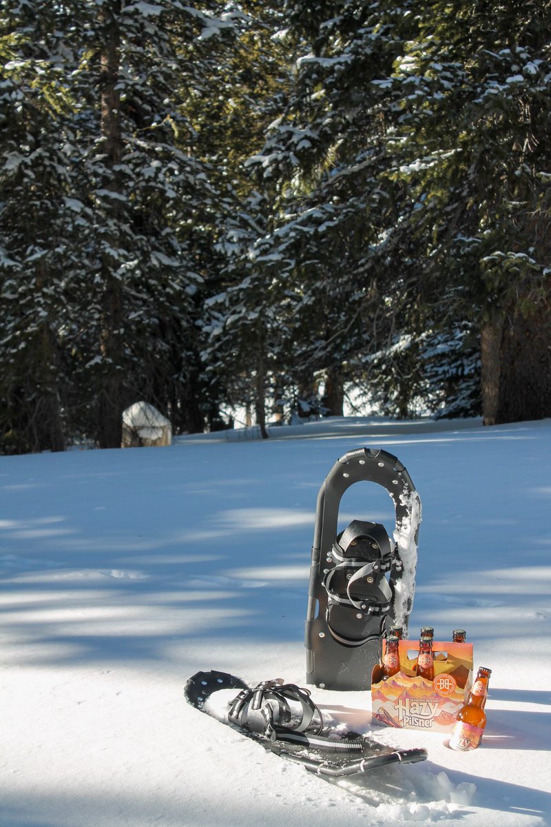BreckBrew's tweet photo. Taking in the stunning Colorado mountain views with a cold Breckenridge Brewery hazy pilsner in hand. Cheers to a winter wonderland! π»βοΈ #BreckBrew #MountainViews #WinterSips #SnowyAdventure https://t.co/y7Wx5Y104D