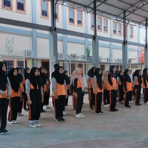 PMIRembang's tweet photo. Hari ini, Sabtu (4/2/2023) Pengurus PMI Kabupaten Rembang melantik pengurus PMR tingkat Wira masa bakti 2023/2024 di SMADA (SMA N 2 Rembang).

#pmikabupatenrembang #pmrwira #smada #rembang #gemilang #pelantikan https://t.co/mIblwIuMHr