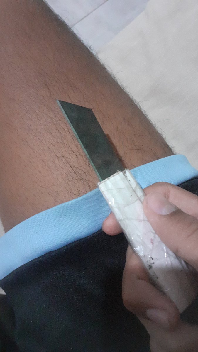 benjaa_suarezz's tweet photo. tócame la cartuchera dale https://t.co/e8n1k2KIBg