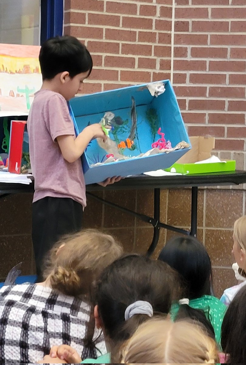 MrsSpillman1's tweet photo. These Huskies made me so proud today! ❤️❤️ Imagine the courage it took for them to present in front of their peers! Congrats to ALL of 3rd grade for being so attentive 👀👂and supporting 👏 one another!!! I can't wait to see more tomorrow! #BrightAtBriarwood https://t.co/4A4PY16GvN